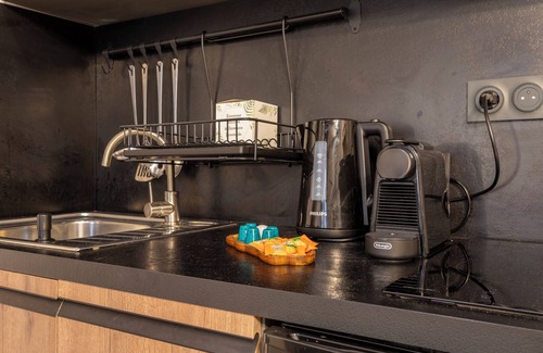 La Joliette Apartment | 1 - Sunny Basket