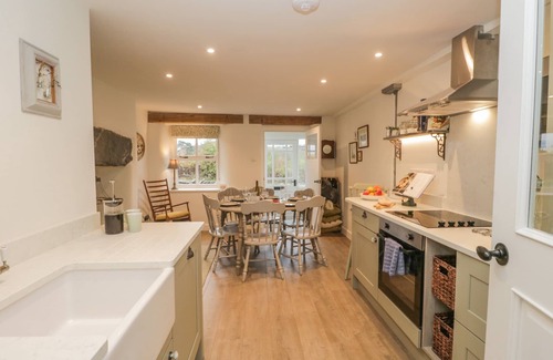 Crook Cottage | 1 SUNNY POINT COTTAGES, pet friendly, with open fire in Crook