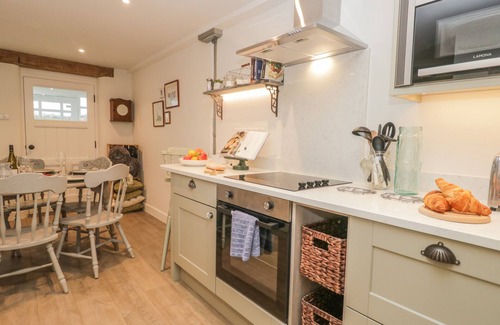 Crook Cottage | 1 SUNNY POINT COTTAGES, pet friendly, with open fire in Crook