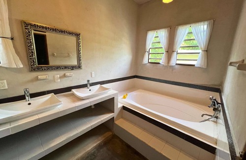 Benito Juarez Hotel | #1 Templo Maya - Deluxe Double Room with Bath