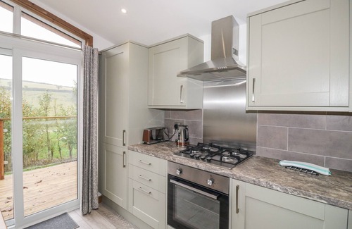 Looe Cottage | 1 VALLEY VIEW, pet friendly, luxury holiday cottage in Lanreath