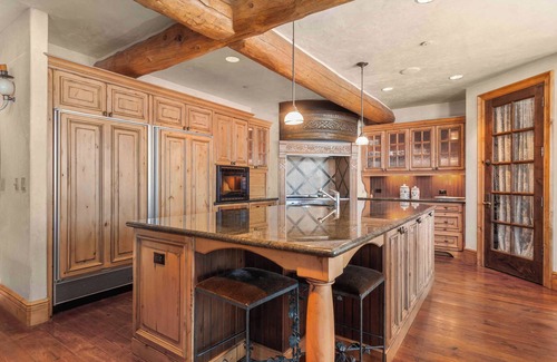 Avon House | 10,000 Sq. Ft. Cabin with Private Ski-In/Ski-Out Access, Hot Tub, and Sauna