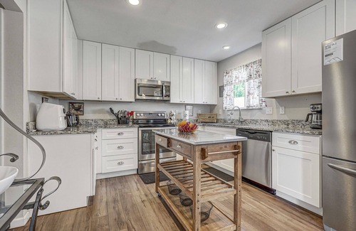 Colorado Springs House | 10-20 minutes to Ft Carson-Pet Friendly-Fireplace