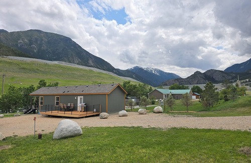 Nye House | 10-7 River Cabin