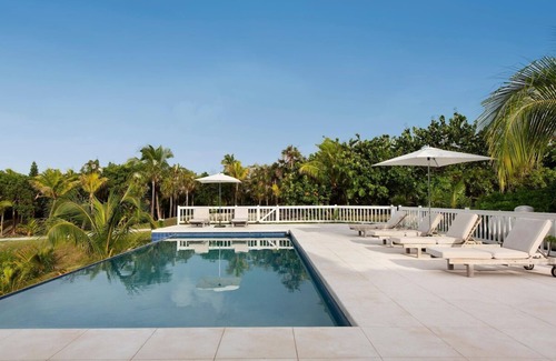 Governor's Harbour House | 10-Acre Beachfront Estate w/Htd Pool, Tennis & Pickleball Crt, Walk to Tippys