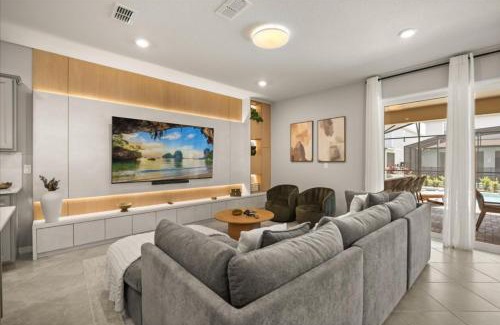 Four Corners House | 10 Bedrooms 8 Bathrooms Windsor Cay 15770 Cc