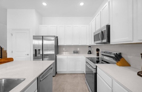 Florida Central Atlantic Coast House | 10 Bedrooms/9 Bathroom/Paradiso (5767HS)
