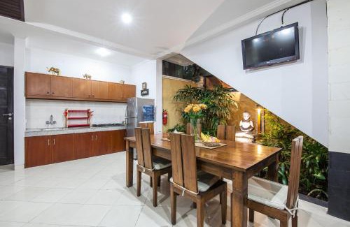 North Legian Villa | 10-BR Private Pool Legian Villa 5-Min Walk to Beach and Shops