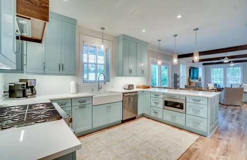 Seagrove Beach House | 10% Discount for 7 night stays-5 min walk to PUBLIC BEACH-GOLF CART option-POOL
