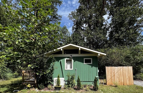 Cherokee Cabin | *10% July Discount -For Dates Stayed July 8th -31st - New Reservations Only*