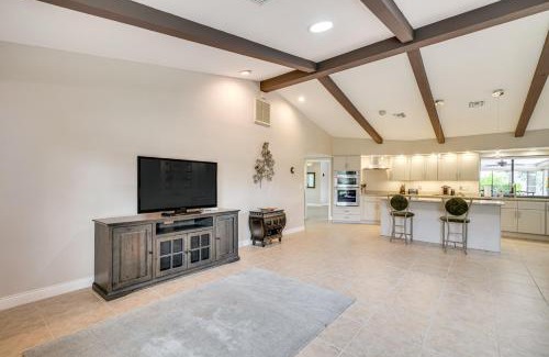 Biggar House | 10 Mi to Beach Poolside Paradise in Fort Myers!