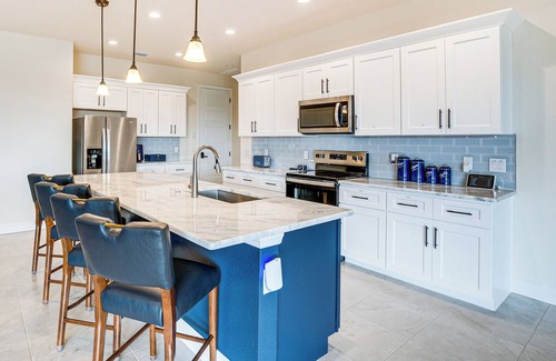 South Gulf Cove House | 10 Mi to Beaches: Modern Retreat in Port Charlotte