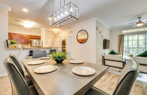 Four Corners Condo | 10 Mi to Disney World: Modern Condo w/Resort Pool