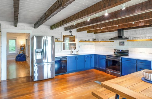 Rutherford County Cabin | ~ 10 Mi to Downtown: Murfreesboro Area Cabin