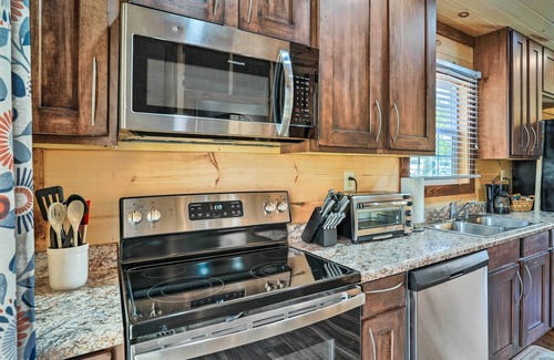 Trenton Cabin | 10 Mi to Drive-In: Lakefront Trenton Cabin!