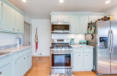 Lakewood House | 10 Mi to Dtwn Denver: Home w/Large Yard & Patio
