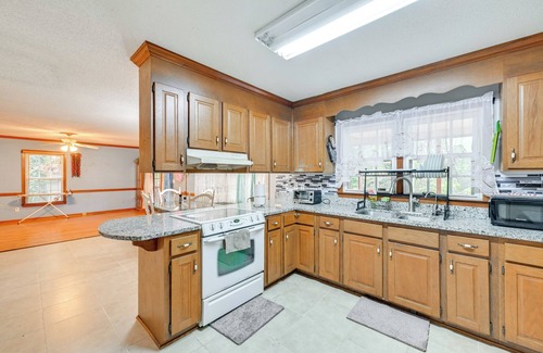 Charlotte House | 10 Mi to Dtwn: Family-Friendly Charlotte Home