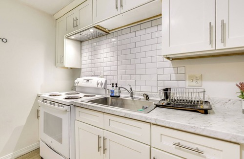 Central Manchester House | 10 Mi to Hartford: Family Home w/Yard