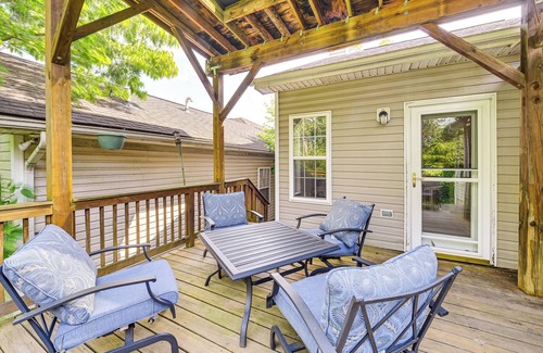 Lexington House | 10 Mi to Keeneland: Family Home w/Deck & Yard