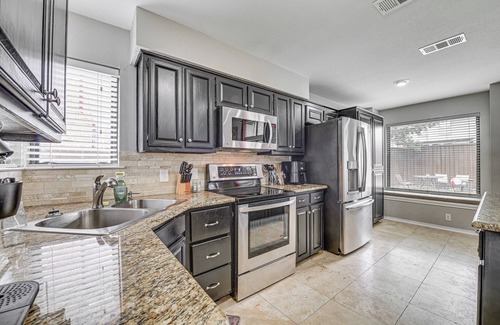 North Central Carrollton House | 10 Mi to Lake Lewisville: Carrollton Home w/Pool