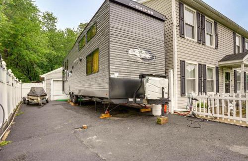 Dale City House | 10 Mi to Leesylvania and River Sleek Mobile Home