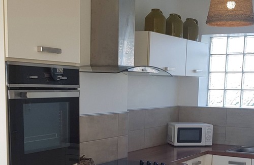 Saint-Guenole House | 10 min from Pors carn and 10 min from the port. facing the Bay of Audierne