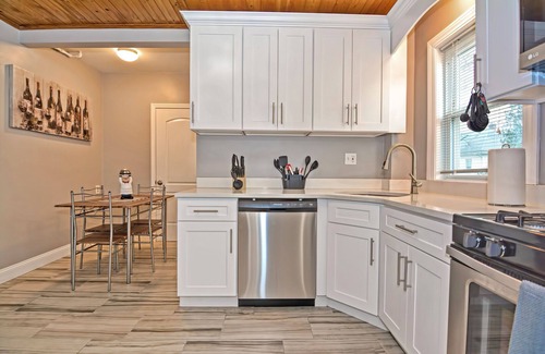 Everett House | 10 Min To Boston Casino 15 Min To The Garden & Downtown 20 Min Frm Logan Airport