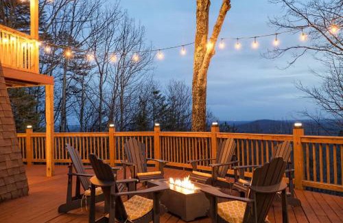 Helen House | 10 Min To Helen Hot Tub, Mtn Views, Game Room