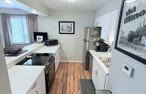 Fraser Condo | 10 min to WP, 30 mi to RMNP! Hot Tubs, Pool, Pet-Friendly - 2B2B