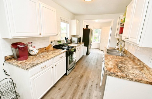 South Bend House | 10 min walk to ND Stadium! (1820)