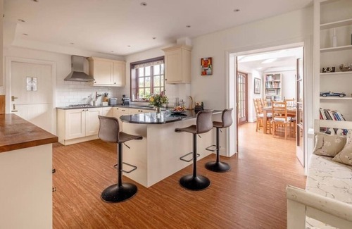 Warfield House | 10 Mins to Ascot Races/Windsor Castle, Rural Views