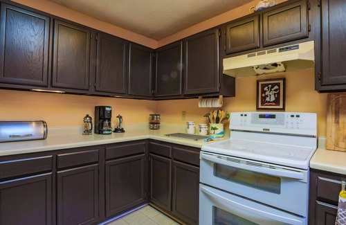 Mount Pleasant House | 10 Mins to Beach & Downtown From This Family Friendly Home w/Private Patio & Kids' Bunk Bedroom