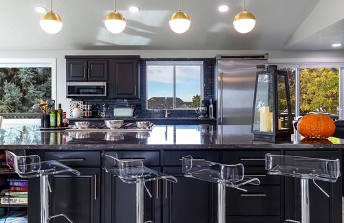 College Place House | 10 minutes from dozens of wineries!