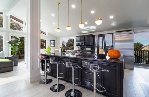 College Place House | 10 minutes from dozens of wineries!