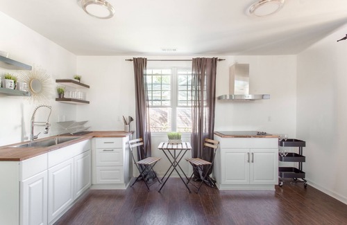 Woodbine House | 10 minutes from Downtown! Newly renovated, cozy space, home away from home