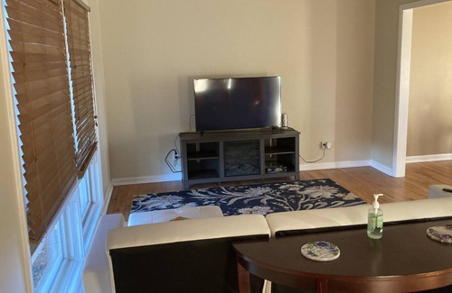 Portland House | 10 minutes from Mist Casino and 45 minutes from downtown Nashville