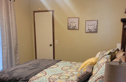 Azle House | 10 Minutes from Weatherford Lake, Wineries and Wedding Venue's