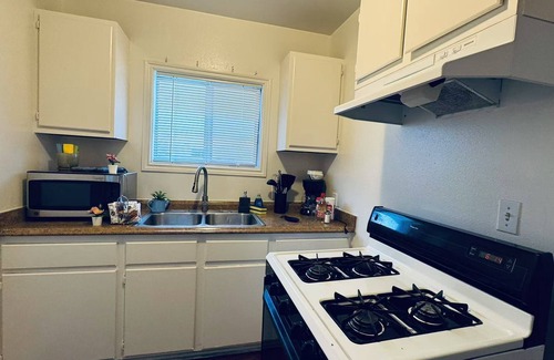 Central San Pedro Apartment | 10 minutes to beach from 756A 9th St, All Inclusive Coastal Town of San Pedro CA