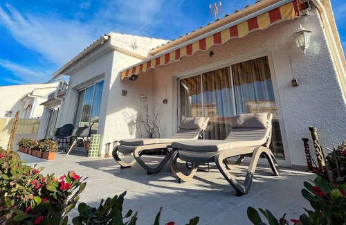San Fulgencio Bed & Breakfast | 10 minutes to the beach! Double room with garden view in quiet B&B Costa Blanca