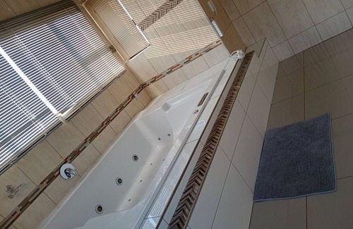 Burgersfort Bed & Breakfast | 10 minutes to the shopping mall,