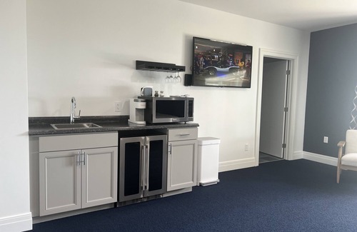 Hector Apartment | 10 Minutes to Watkins Glen with lake view!