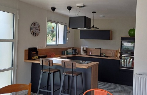 Plougoulm House | 10 minutes walk from the beach spacious new house fully equipped for 8 people