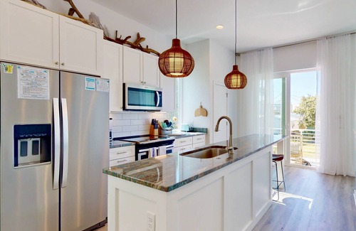 Wilmington Beach House | 10% Off Aug + Sept | Charming Modern Duplex, Fenced Yard, Dogs OK, Easy Walk to Beach + Greenway