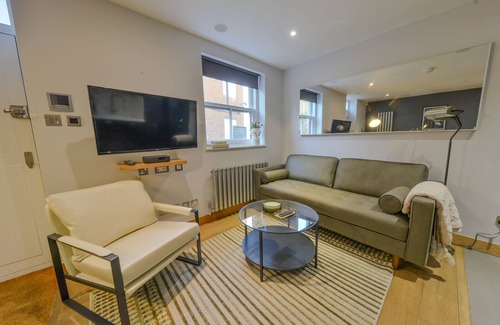 St Albans Apartment | 10% OFF Weekly Savings Leisure WiFi Parking Sleeps