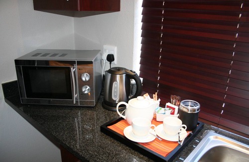 Port Elizabeth Central Hotel | 10 on Cape