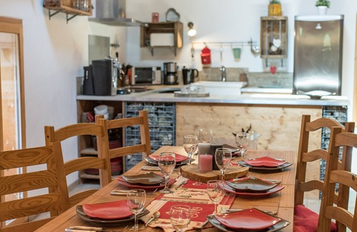 Orelle House | 10 people Chalet 100m² mountain atmosphere, great great winter ski, hiking in summer