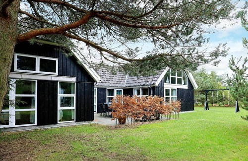 Blavand Strand House | 10 person holiday home in Blåvand