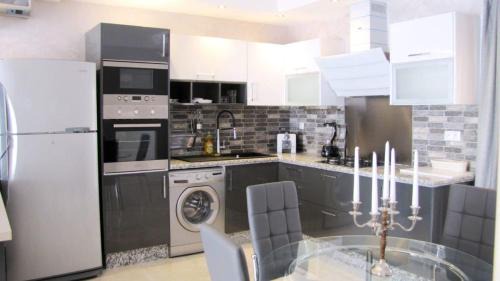 RACINE EXTENSION Apartment | #10 Racine triangle d or near aindiab