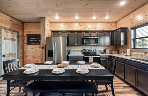 Sevierville Cabin | 10%SALE!/Indoor Pool/Pets/Arcades/Foosball/Basketball/Corn Hole/Quiet Community