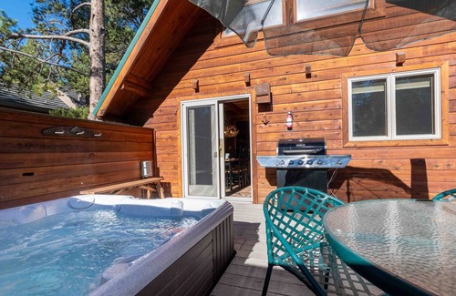 Sunriver House | 10 Stag Lane - Family/Dog Friendly Cabin, across from tubing hill and SHARC